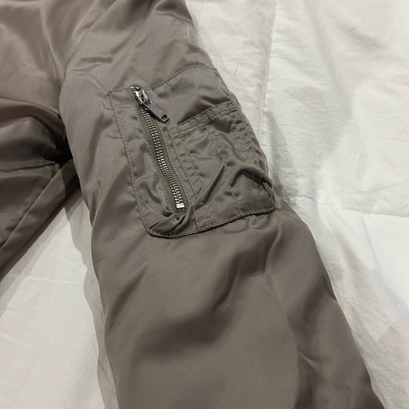 Babaton Aritzia Gilman Bomber Jacket - Picture 8 of 8